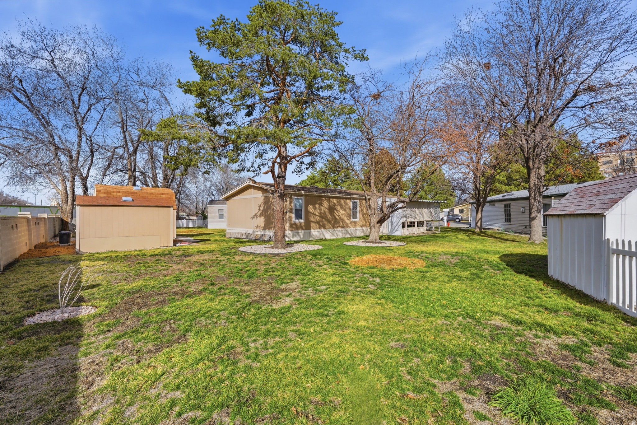 ALL SEASONS - Residential