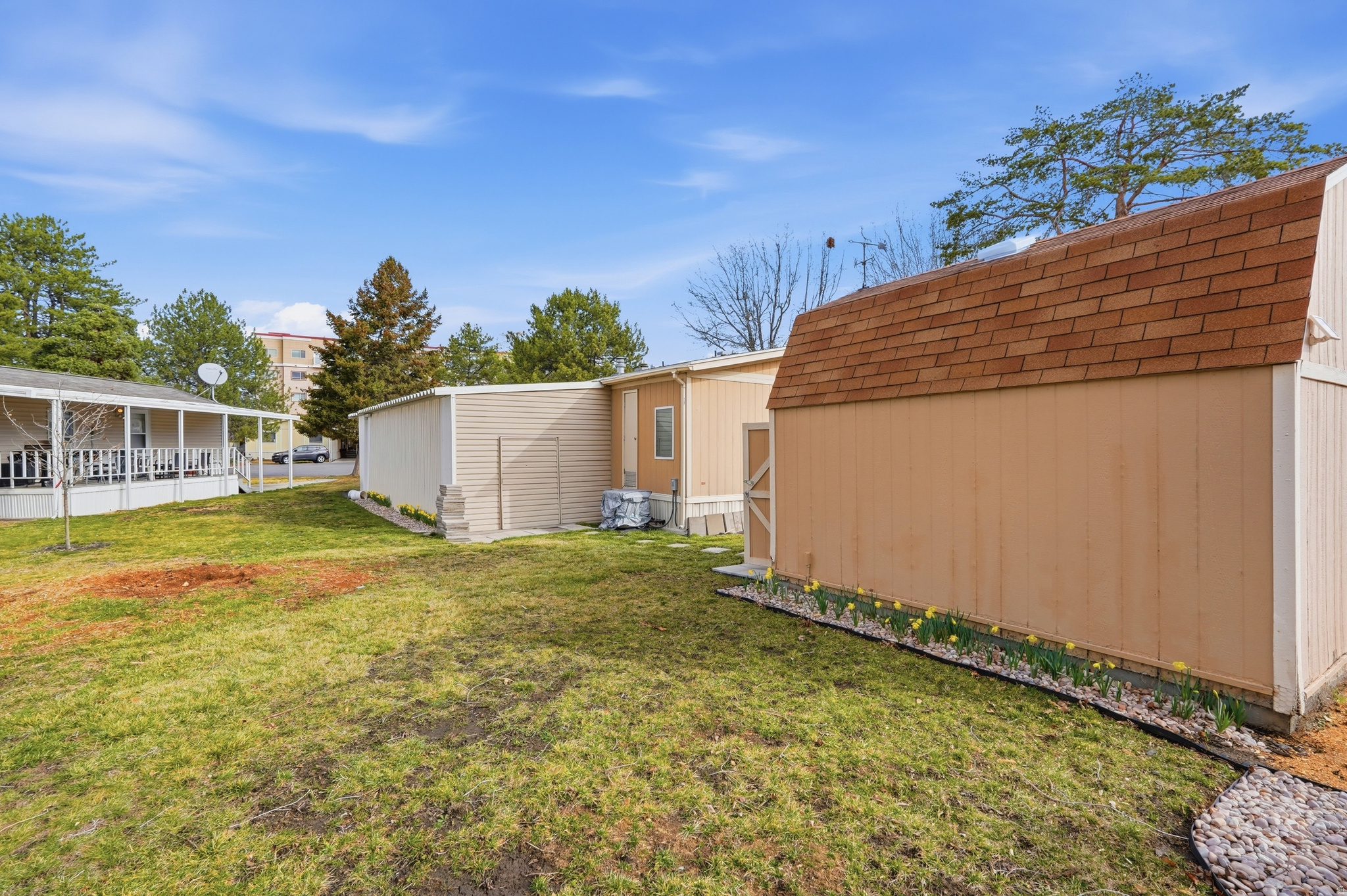 ALL SEASONS - Residential