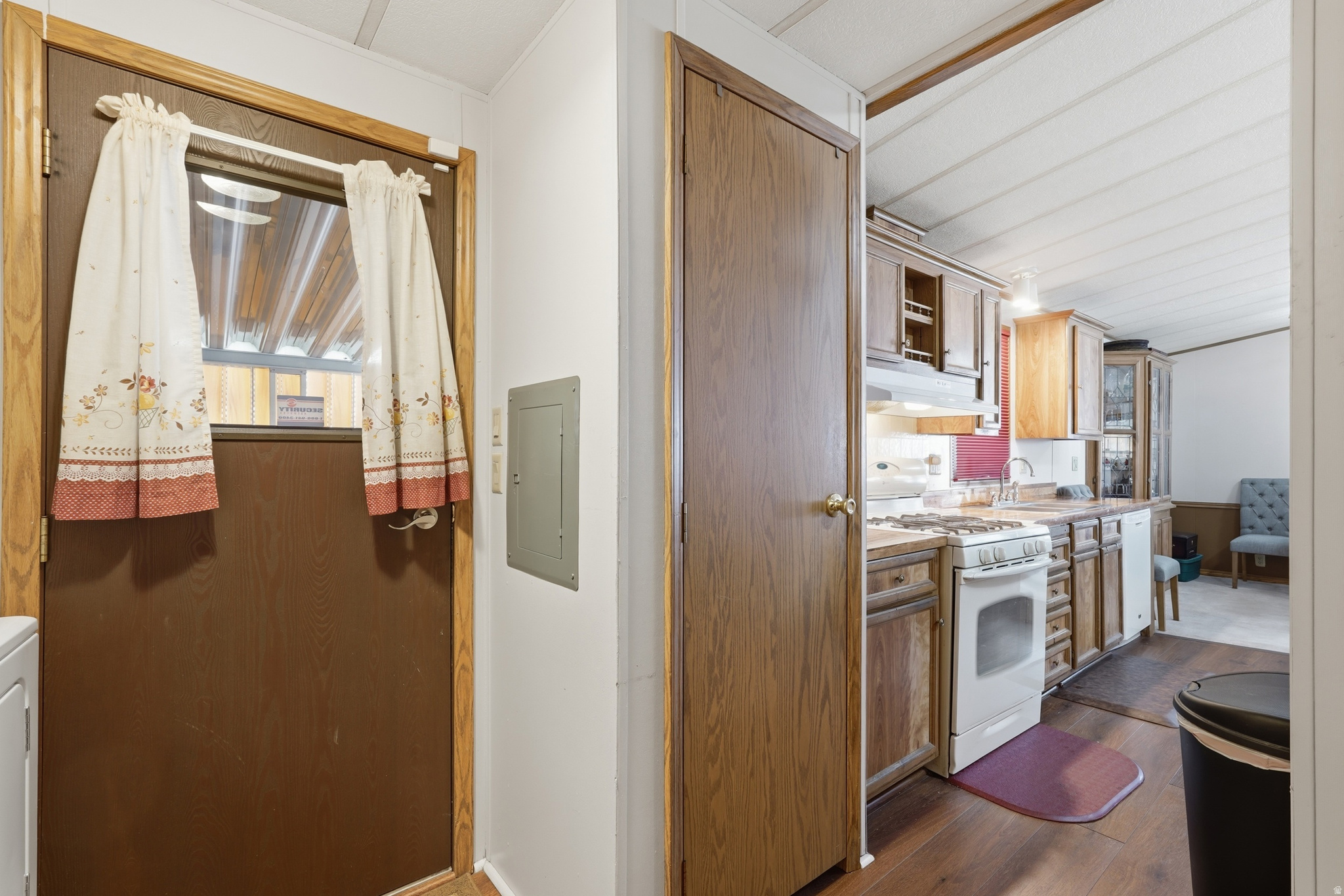 ALL SEASONS - Residential