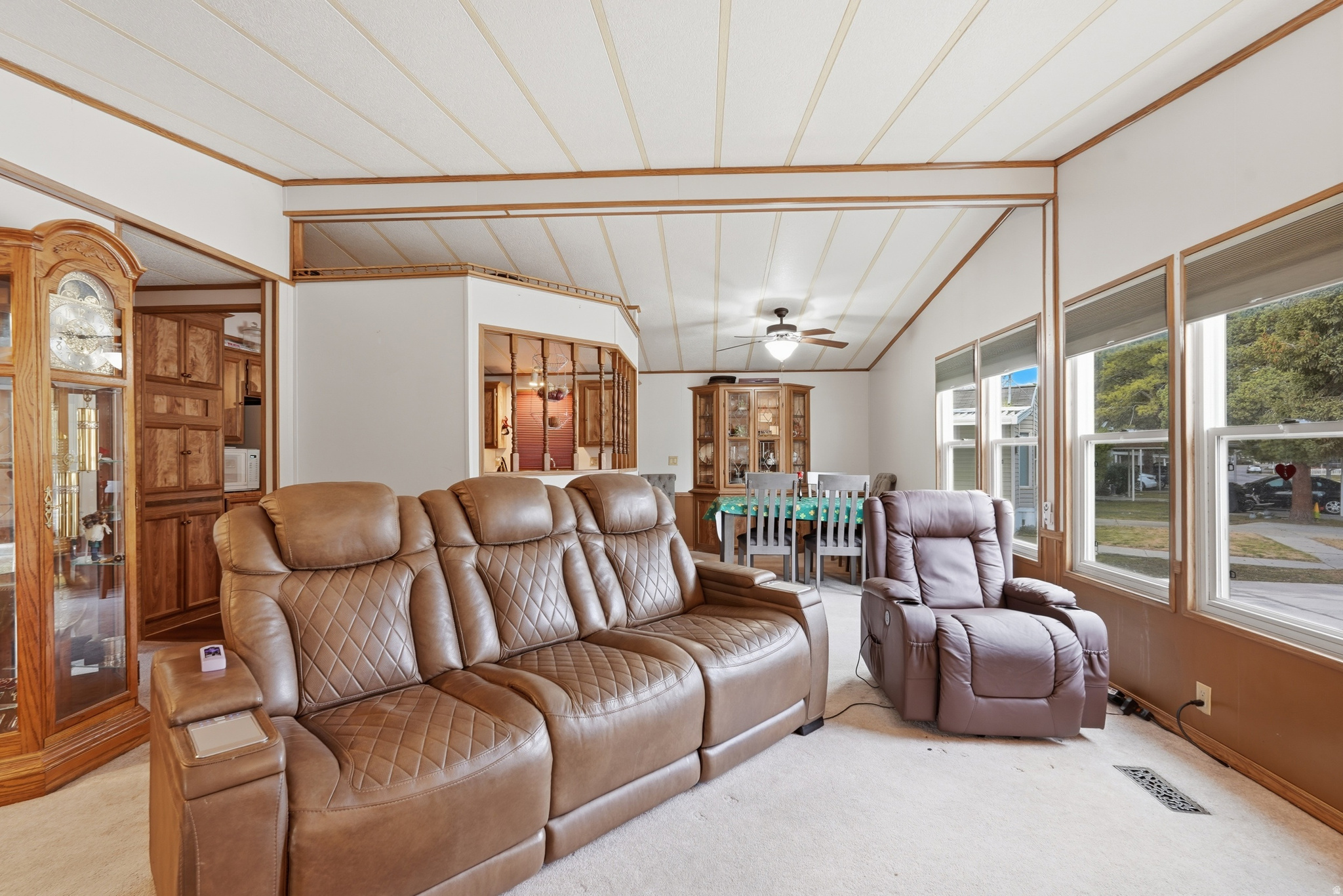 ALL SEASONS - Residential