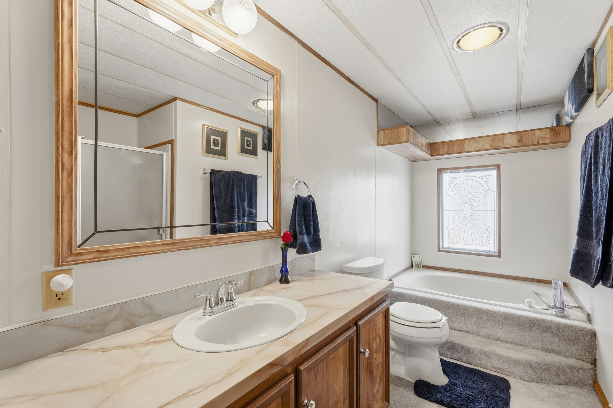 ALL SEASONS - Residential