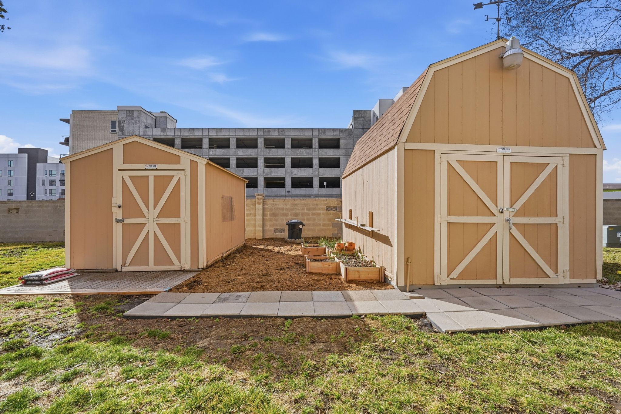 ALL SEASONS - Residential