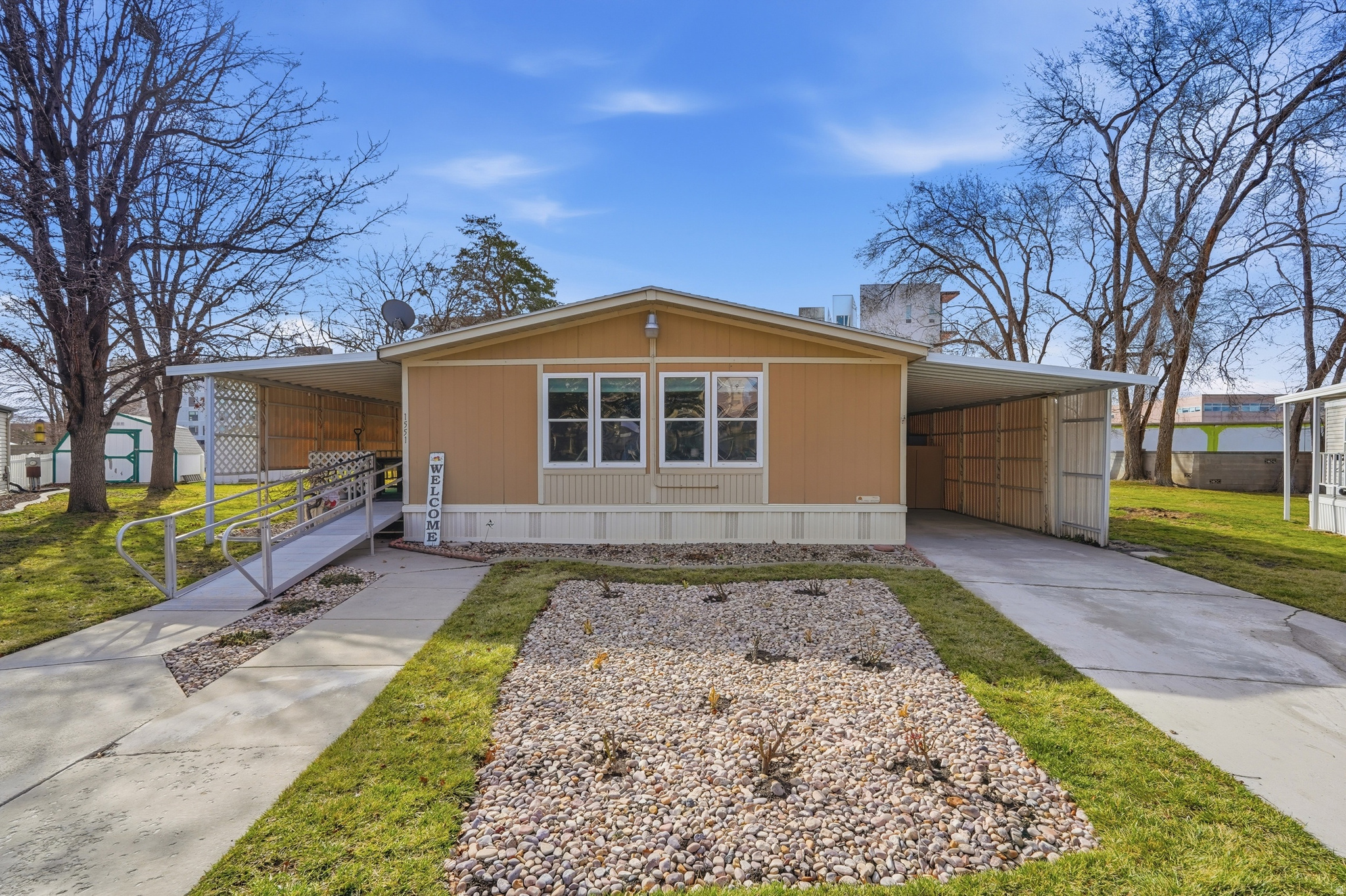 ALL SEASONS - Residential