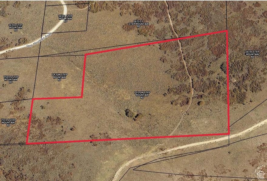 Rose Canyon Parcels invite you to experience country living at its finest, where every moment is infused with the serenity of peaceful surroundings. For those with a passion for equestrian pursuits, Rose Canyon Parcels provide ample space for horse enthusiasts to create their own private stables. Rose Canyon Parcels cater to those seeking a harmonious blend of rural tranquility and the joy of animal companionship. Despite the idyllic rural setting, Rose Canyon Parcels are strategically located to enjoy the luxury of country living without sacrificing convenience, as shopping and retail destinations are less than 20 minutes away. Embrace the beauty of nature as you build your dream home on these pristine parcels. Please reference RC 56 when reaching out for more information. Additional Parcels Available. Seller Financing Available.