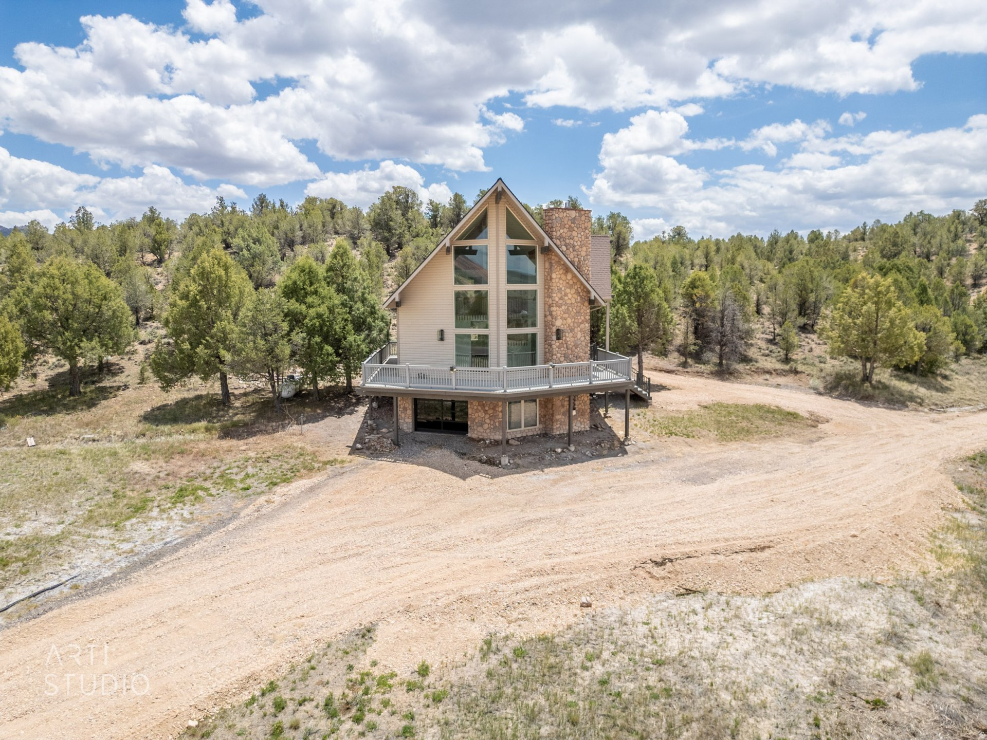 PAUNSAUGUNT CLIFFS SUBDIVISION - Residential