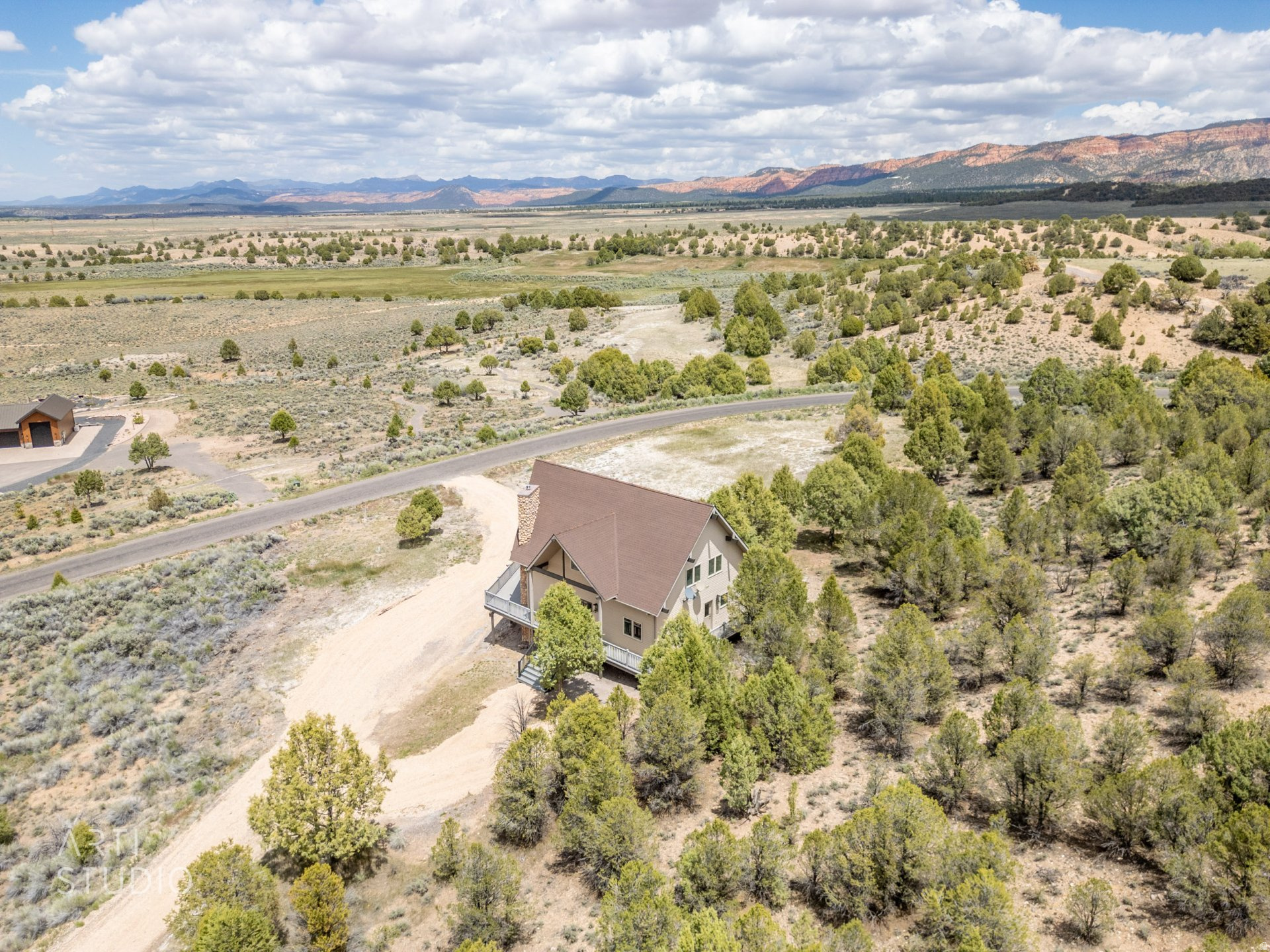 PAUNSAUGUNT CLIFFS SUBDIVISION - Residential