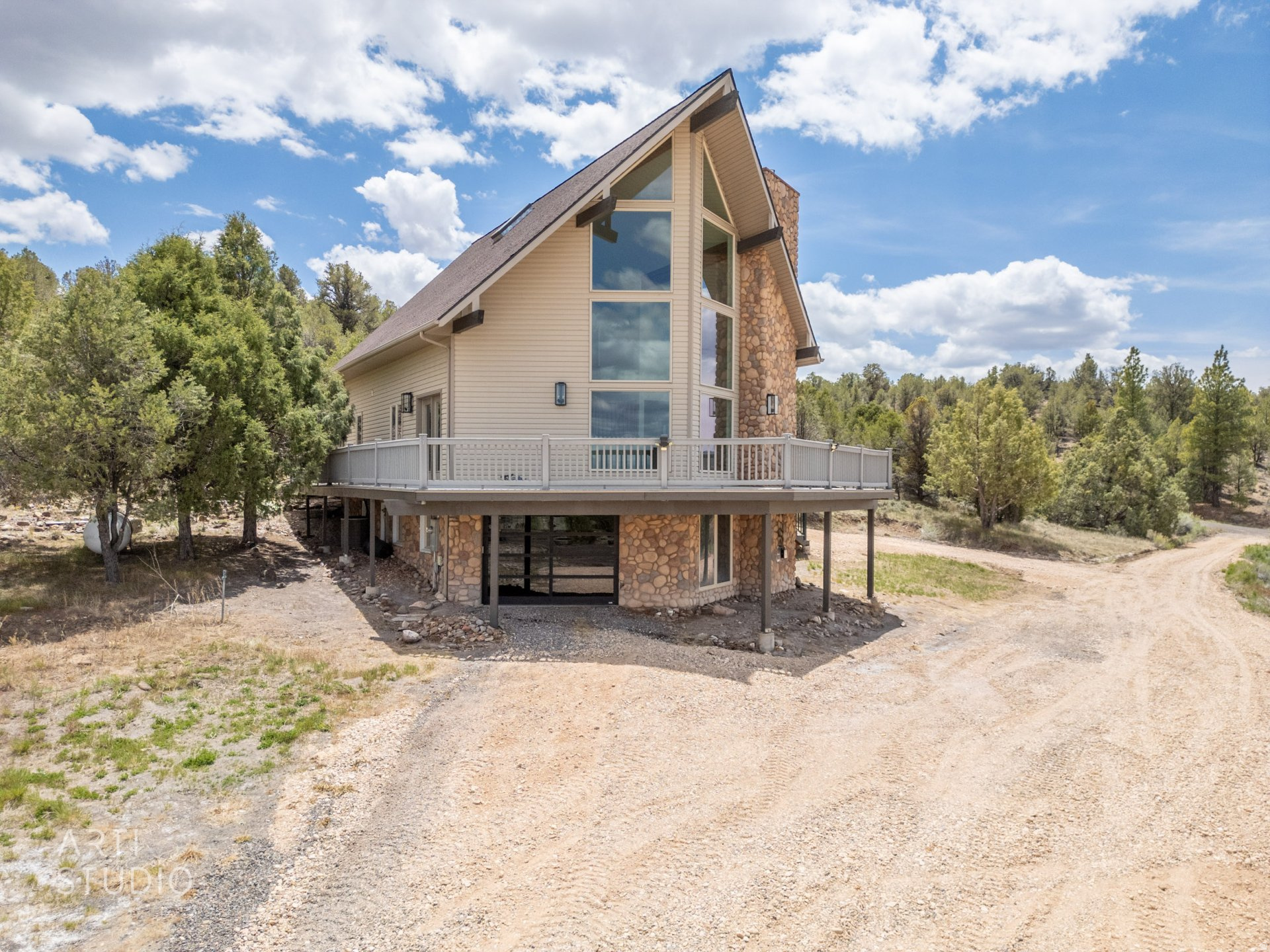 PAUNSAUGUNT CLIFFS SUBDIVISION - Residential