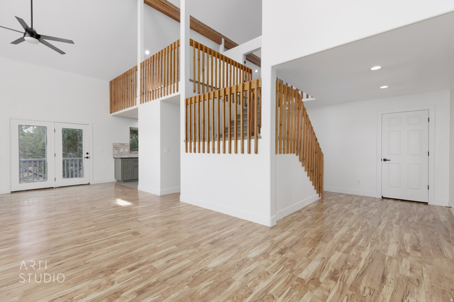 PAUNSAUGUNT CLIFFS SUBDIVISION - Residential