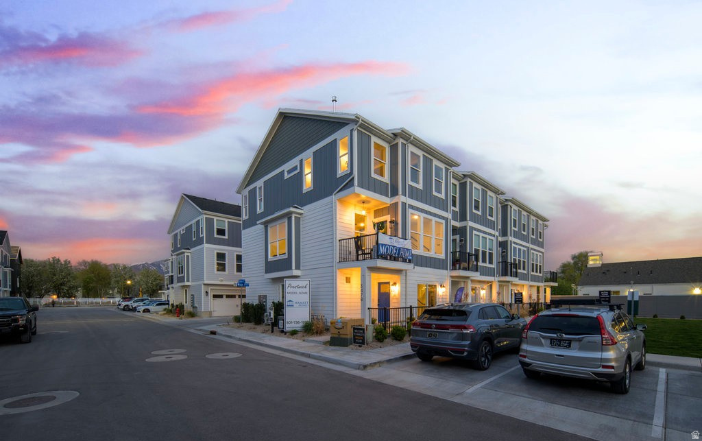 PRESTWICK - Residential