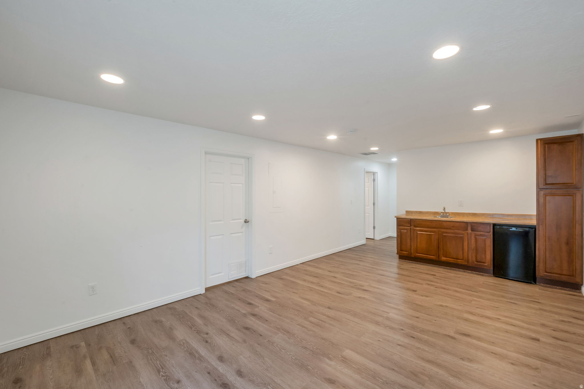 SILVER LAKE - Residential