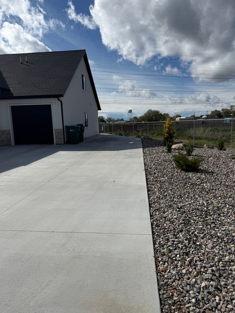 Tiny photo for 2295 S 3150 W, West Haven, UT 84401 (MLS # 2147487)