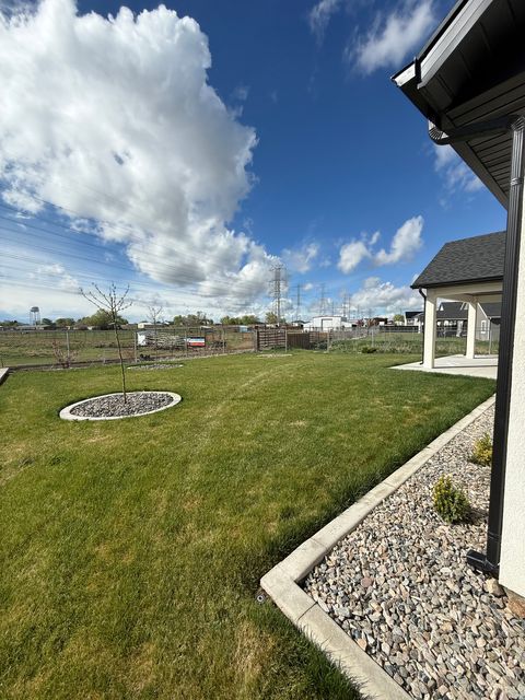 Tiny photo for 2295 S 3150 W, West Haven, UT 84401 (MLS # 2147487)