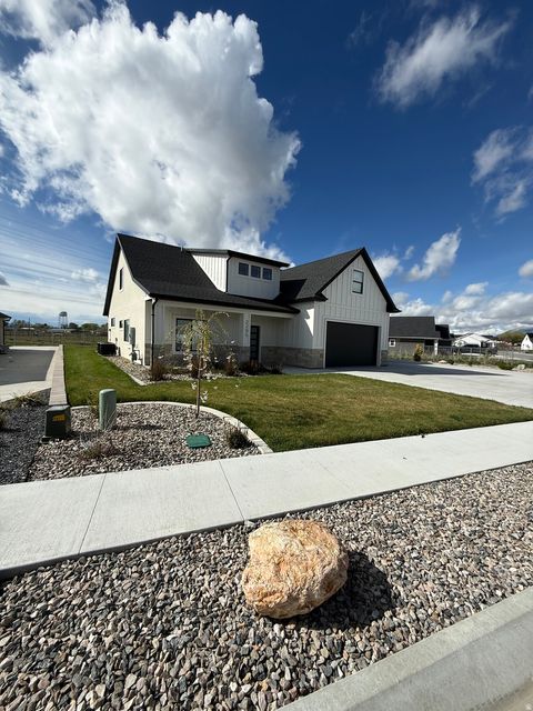 Tiny photo for 2295 S 3150 W, West Haven, UT 84401 (MLS # 2147487)