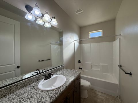 Tiny photo for 718 W 400 N, Hurricane, UT 84737 (MLS # 2120830)