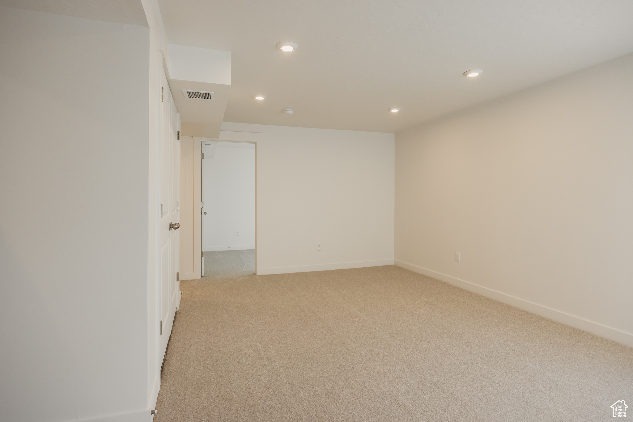 EAGLE HEIGHTS - Residential Income