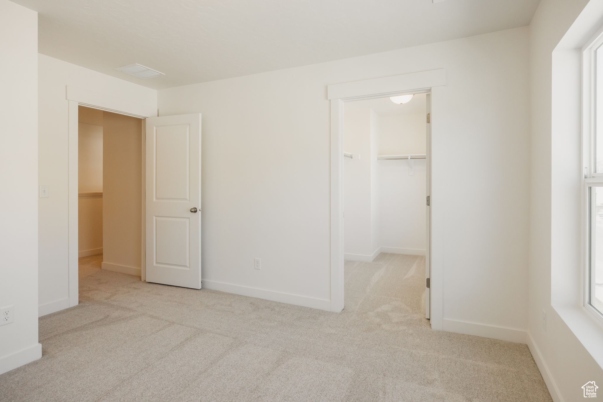 EAGLE HEIGHTS - Residential Income