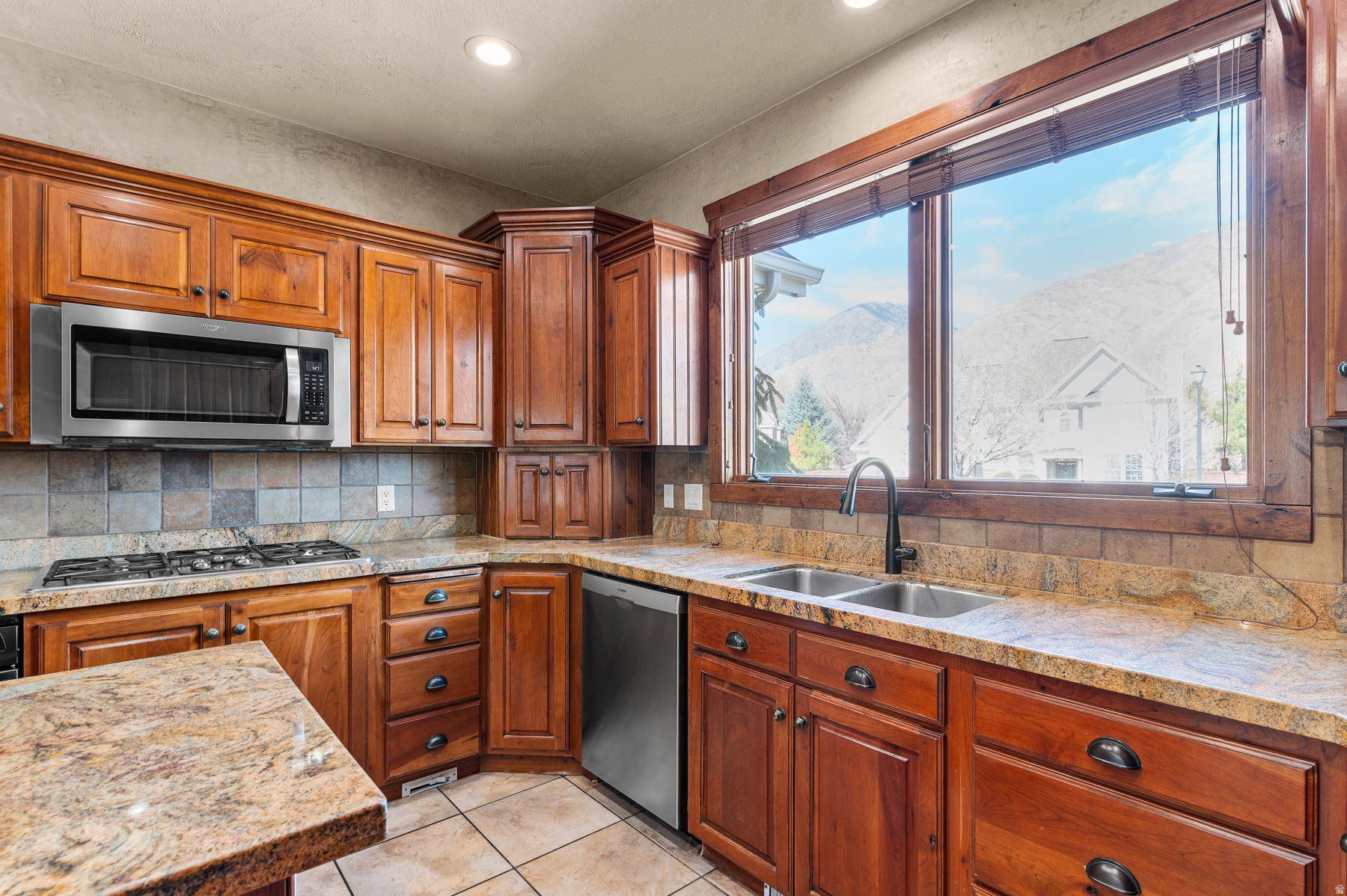 WOOD ESTATES - Residential