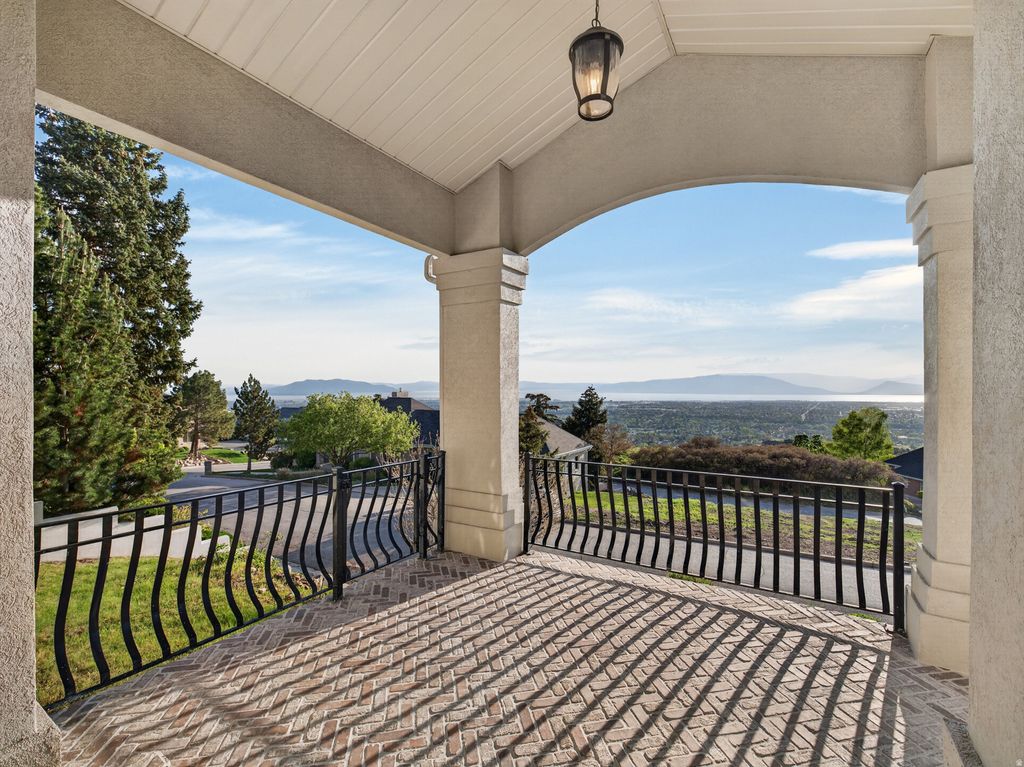 Photo of 4282 N MILE HIGH DR E, Provo, UT 84604 (MLS # 2154693)