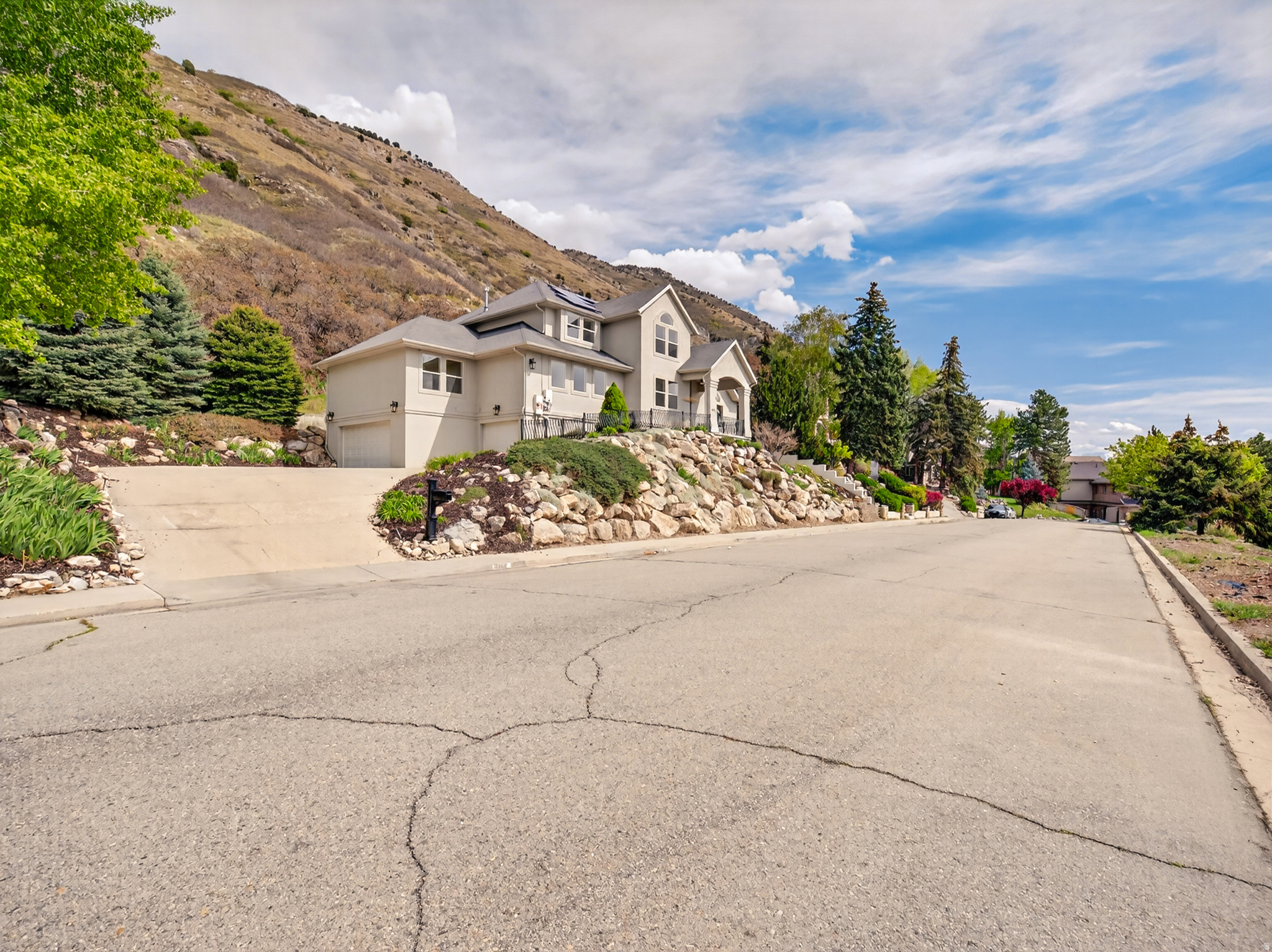 SHERWOOD HILLS - Residential