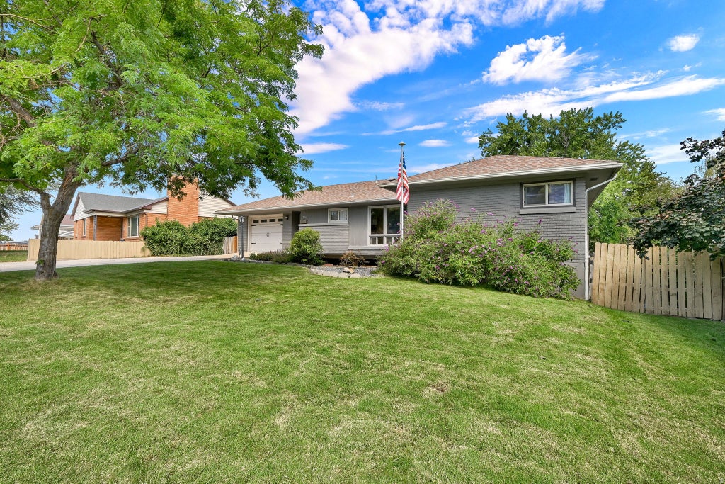 Photo of 1376 E KINGSTON DR S, Ogden, UT 84403 (MLS # 2182498)