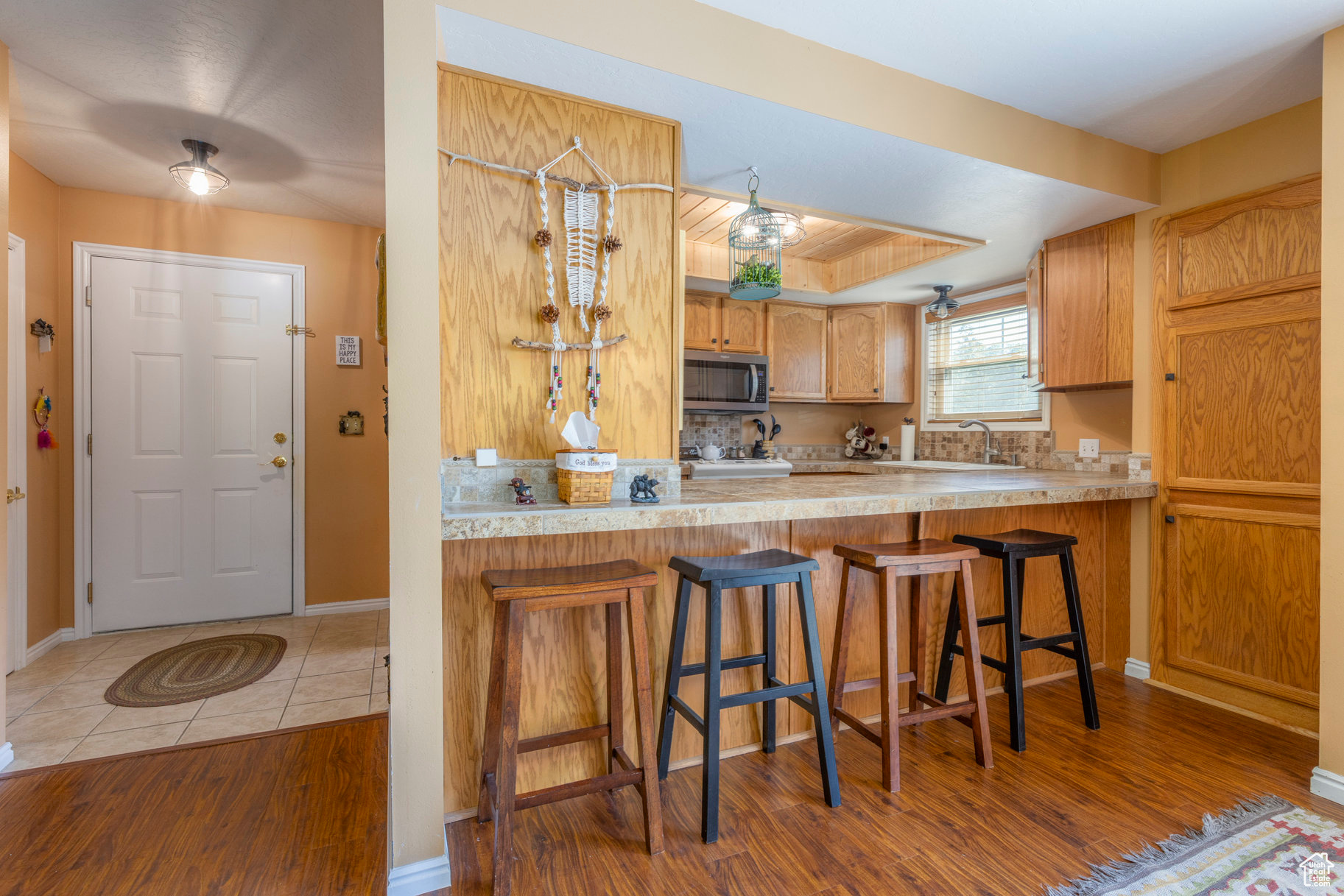 SWISS OAKS - Residential