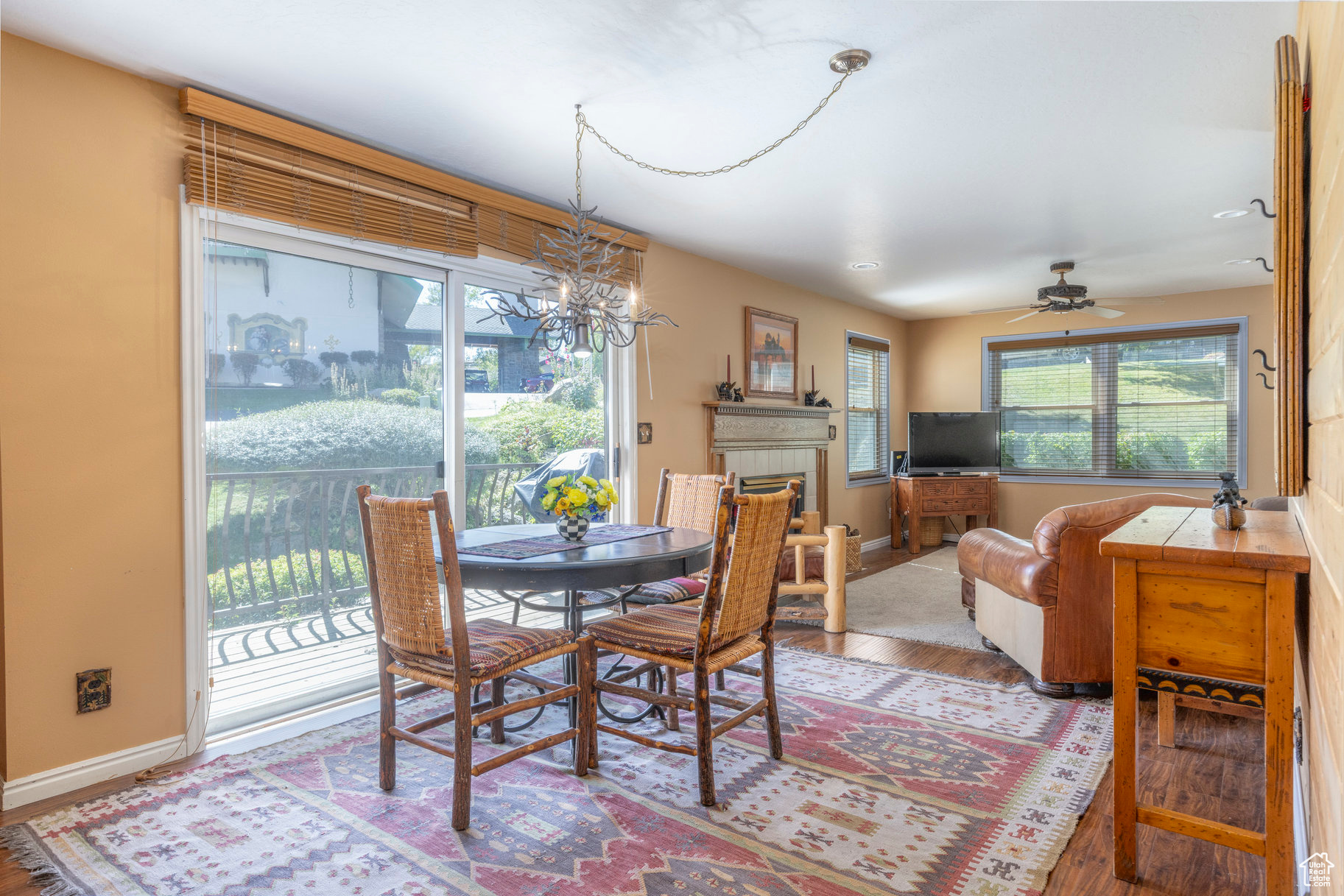 SWISS OAKS - Residential
