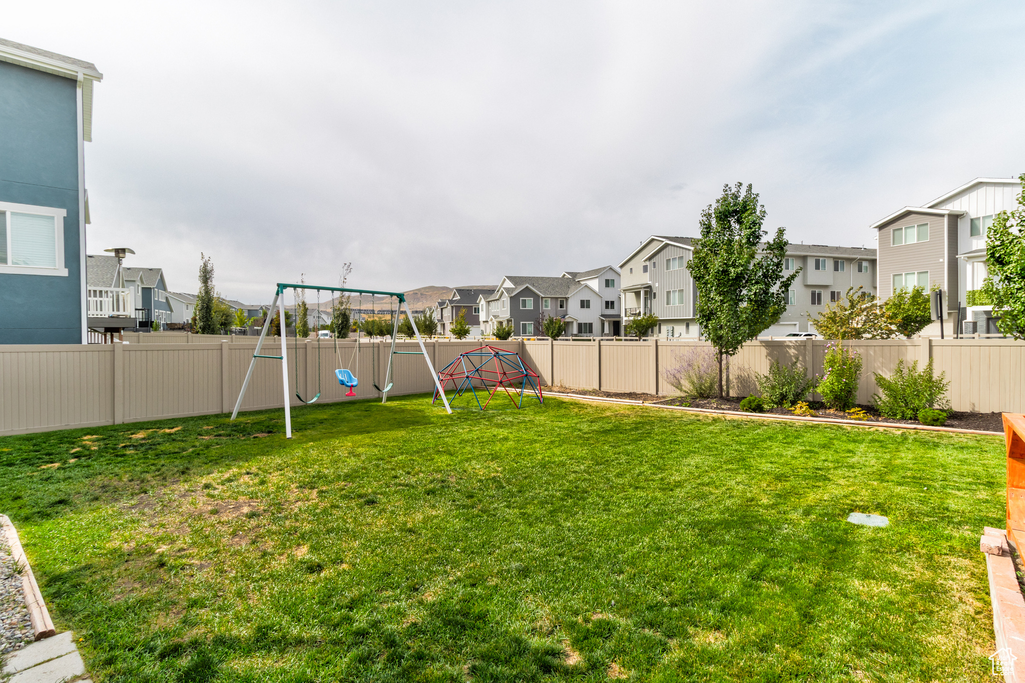 SUMMIT AT DAY RANCH - Residential