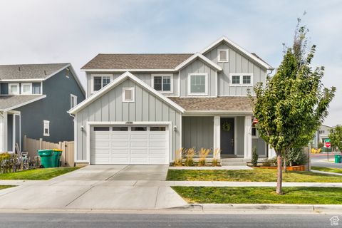Photo of 15088 S CANTLE DR W, Bluffdale, UT 84065 (MLS # 2113033)