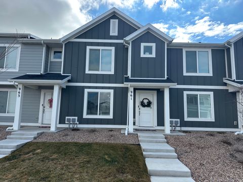 Photo of 961 E JACK DR, Saratoga Springs, UT 84045 (MLS # 2141194)