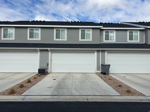 Tiny photo for 961 E JACK DR, Saratoga Springs, UT 84045 (MLS # 2141194)