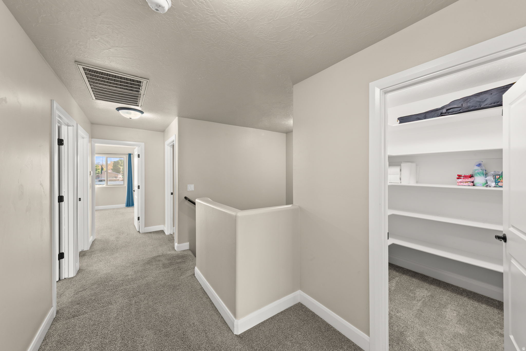 CREEKSIDE TOWNHOMES - Residential