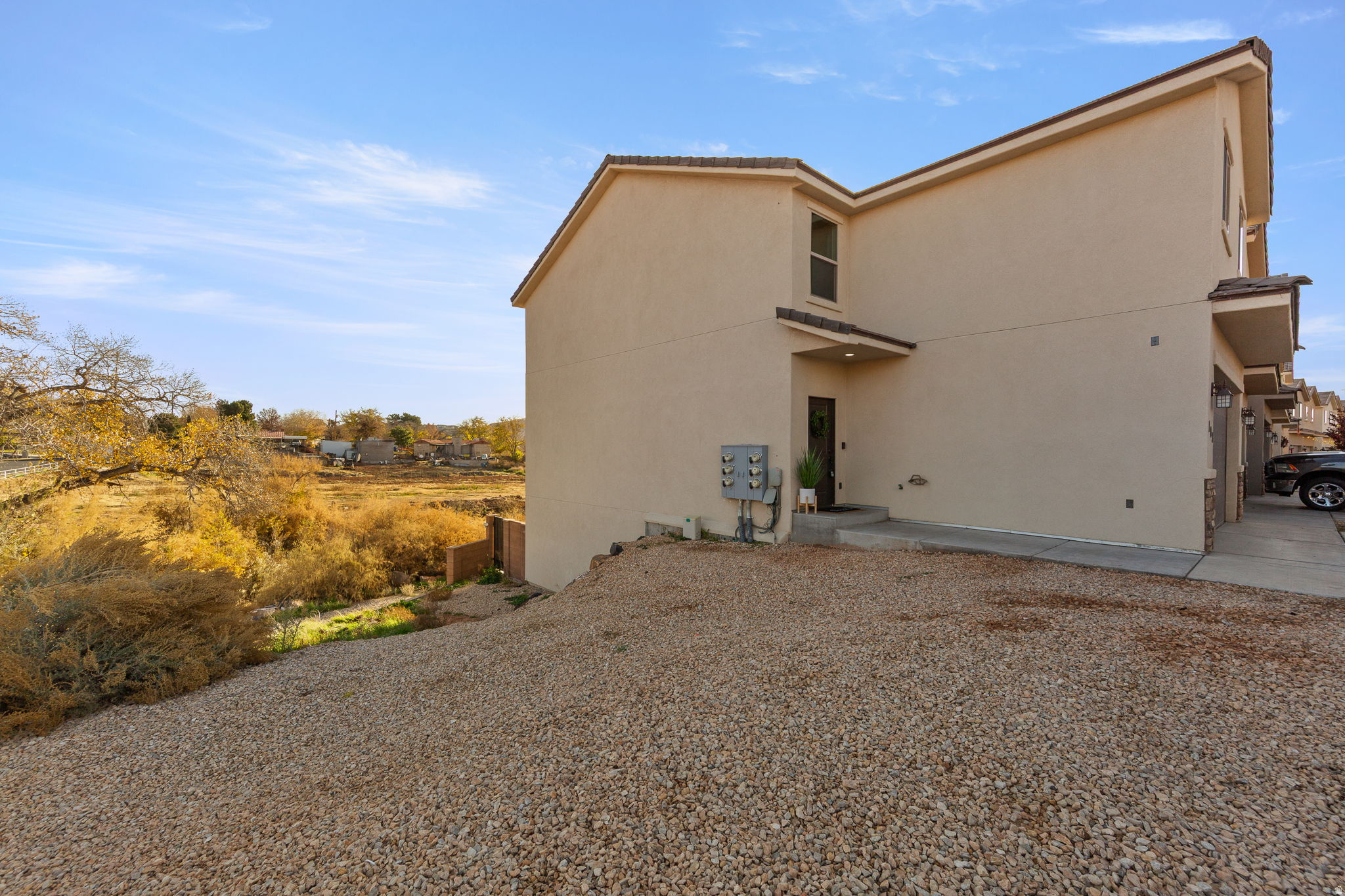 CREEKSIDE TOWNHOMES - Residential