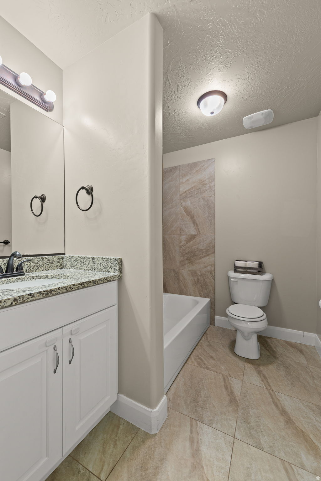 CREEKSIDE TOWNHOMES - Residential