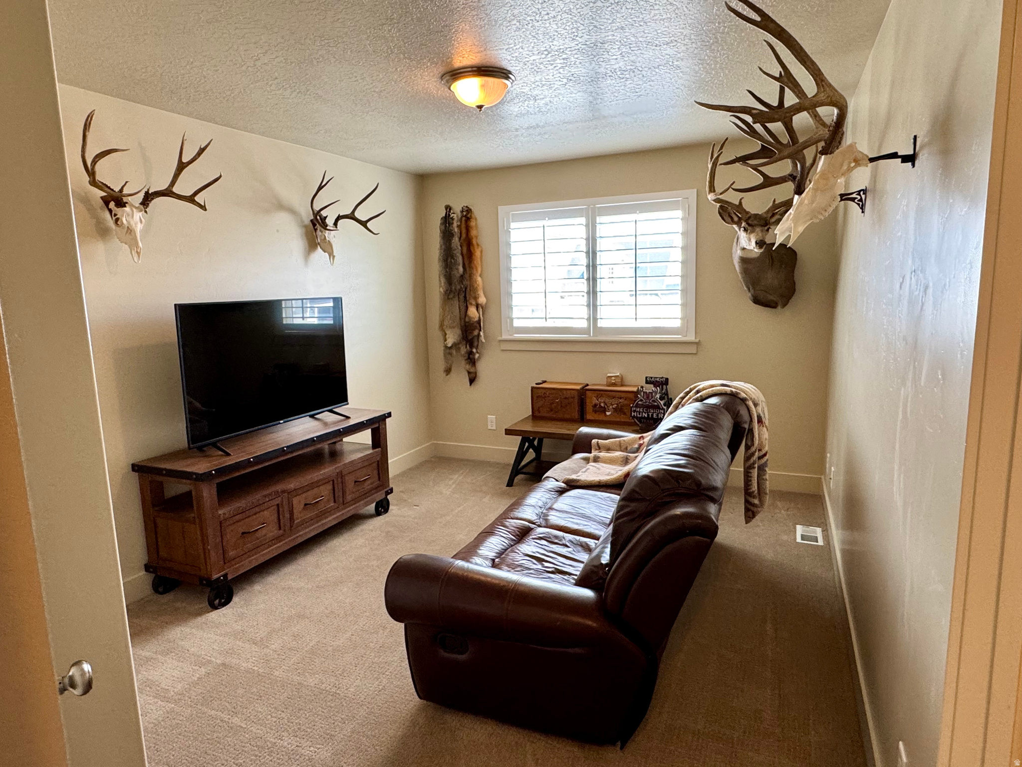 EAST MEADOWS ESTATES - Residential Income