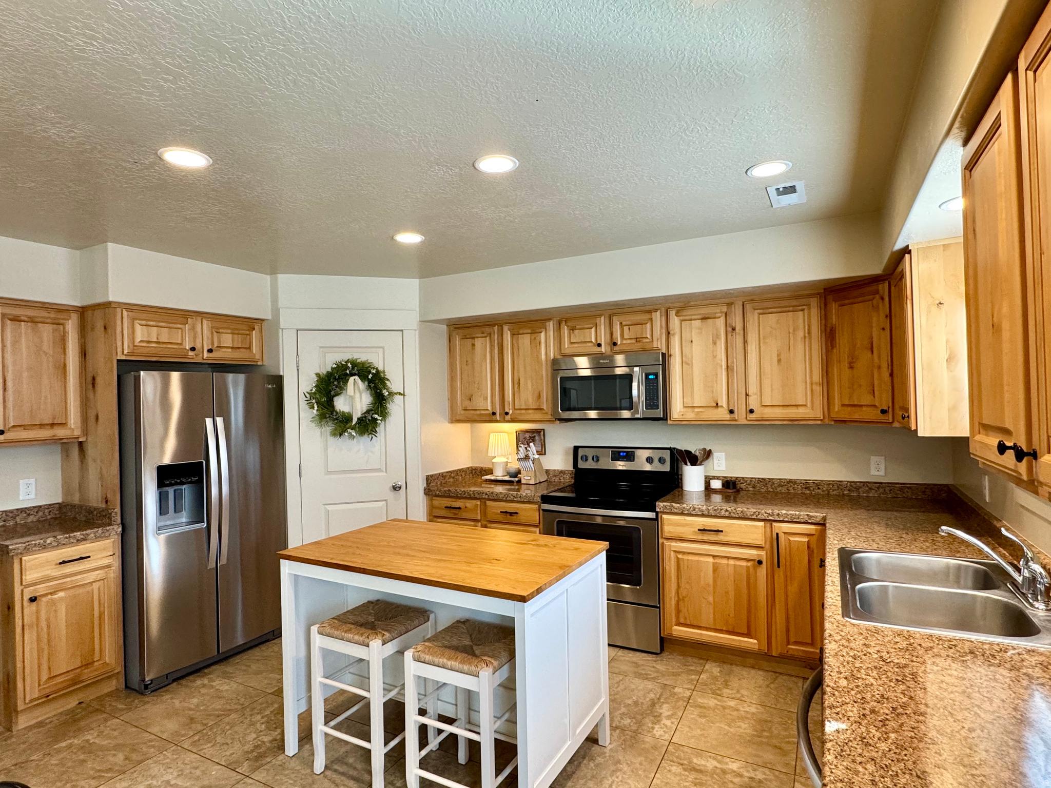 EAST MEADOWS ESTATES - Residential Income