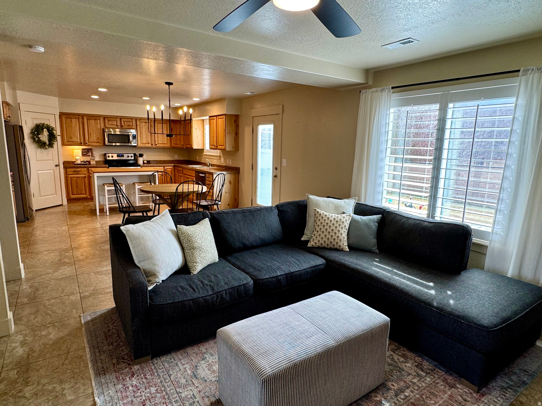 EAST MEADOWS ESTATES - Residential Income