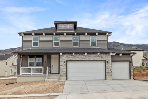 Photo of 3317 S ZIGZAG HERON DR #801, Saratoga Springs, UT 84045 (MLS # 2151186)