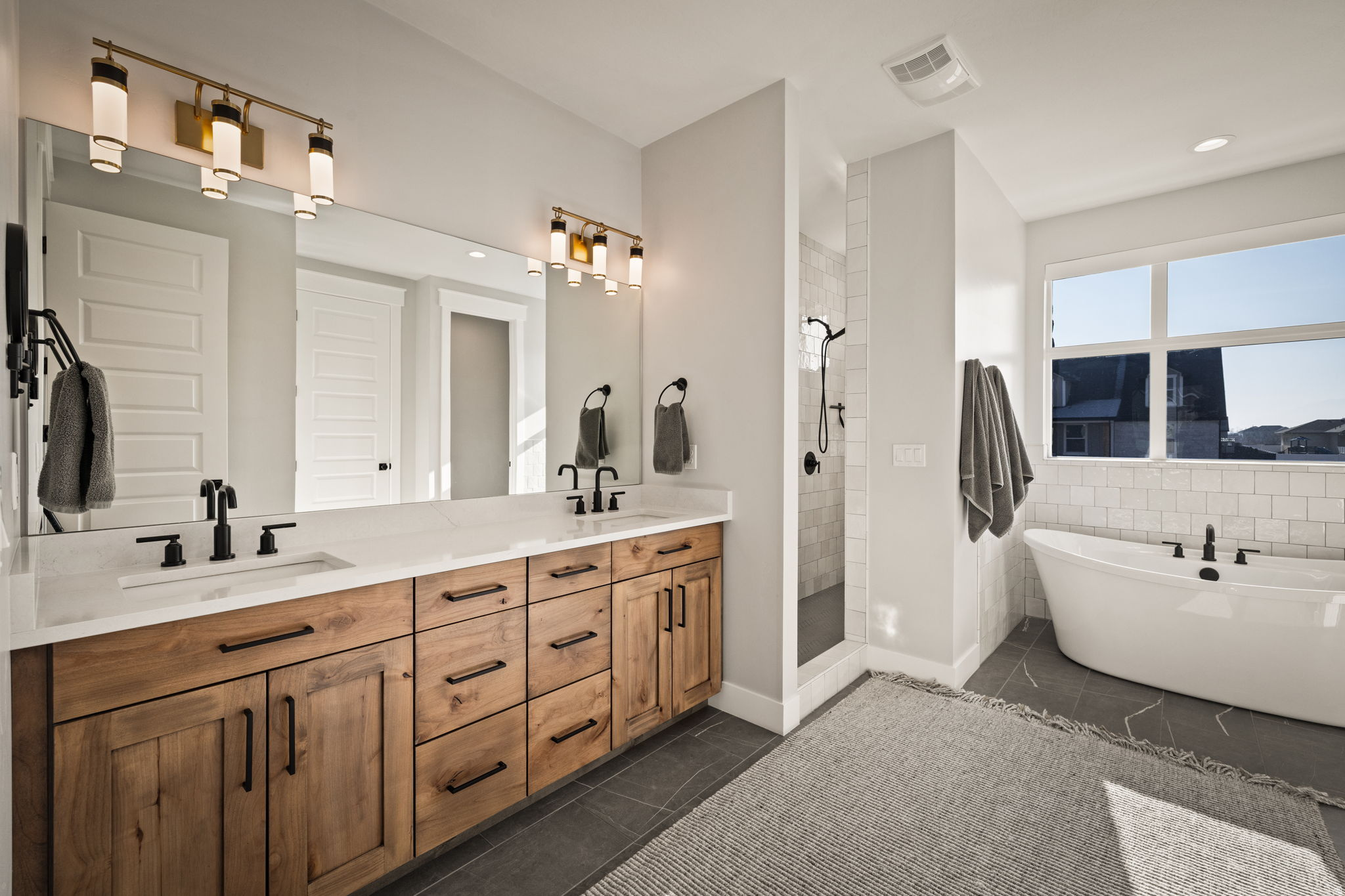 COLLEGE FARMS - Residential