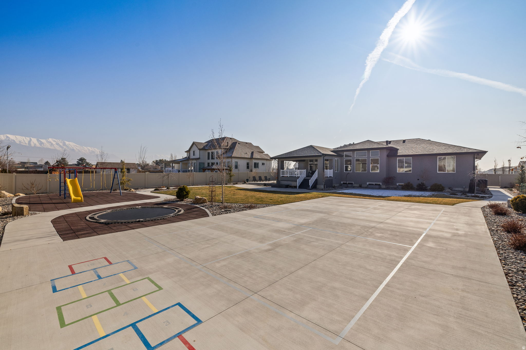 COLLEGE FARMS - Residential