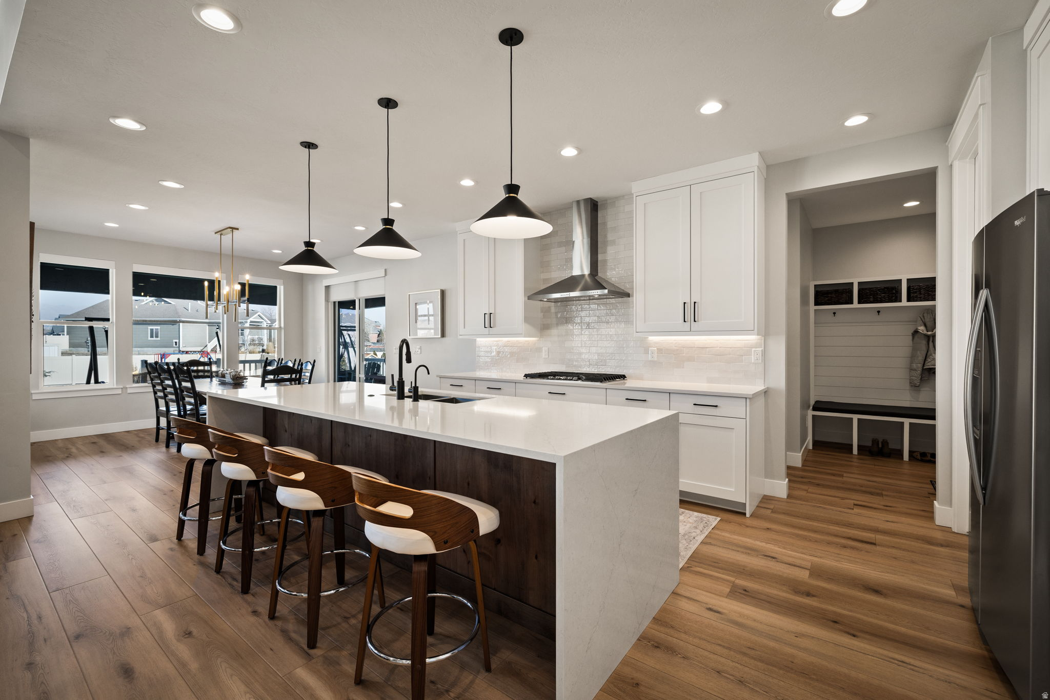 COLLEGE FARMS - Residential