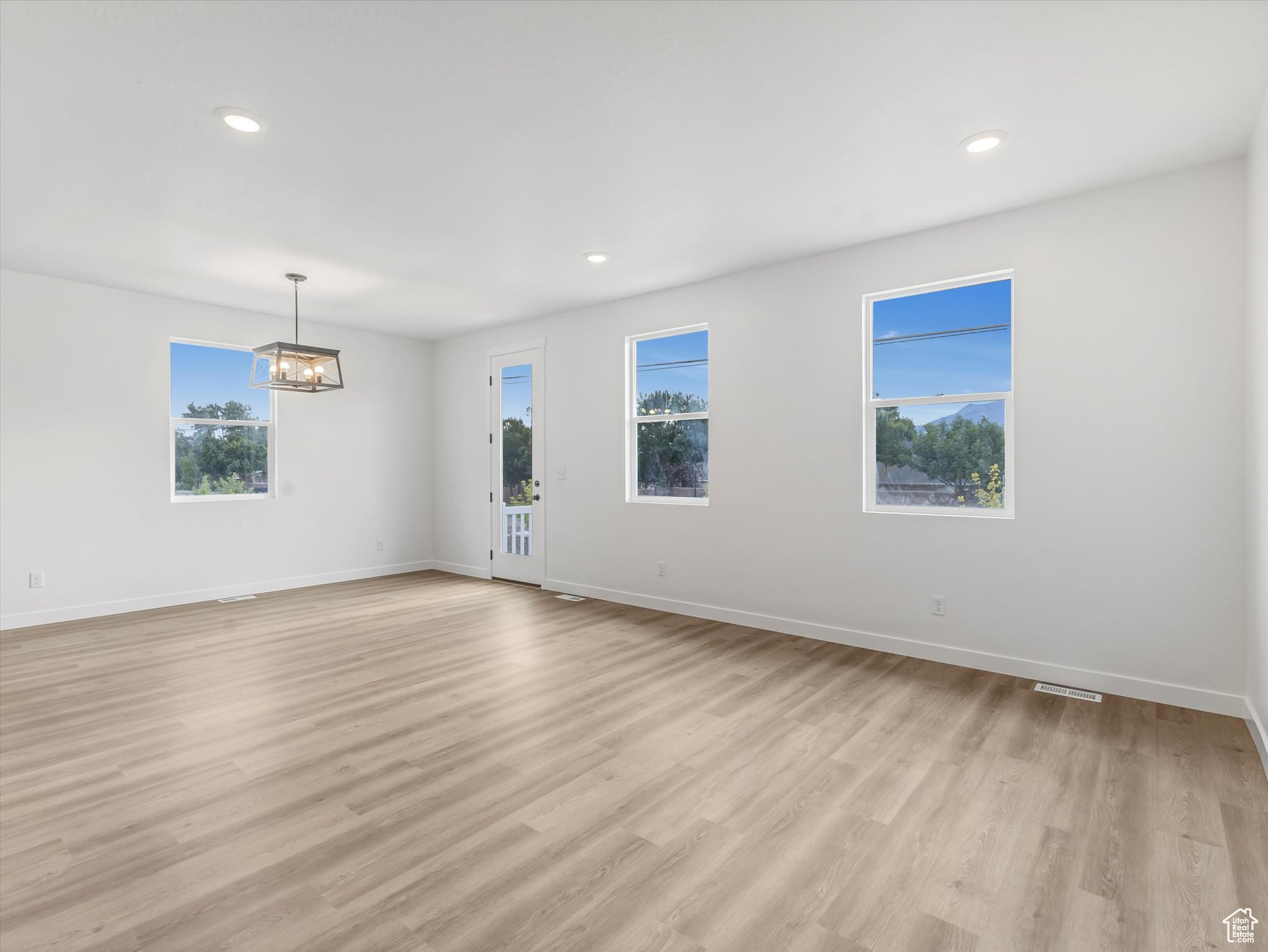 JORDAN WOODS - Residential