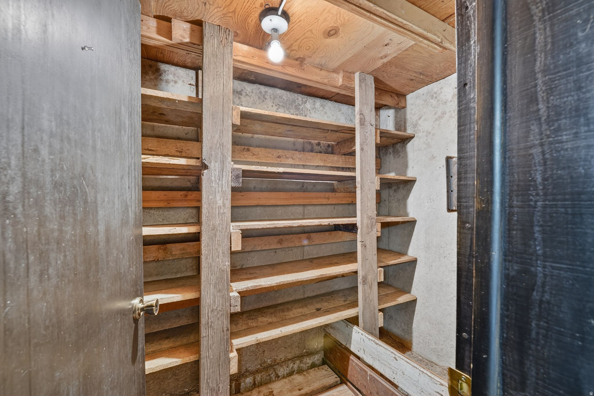 FRANCIS TOWN - Residential