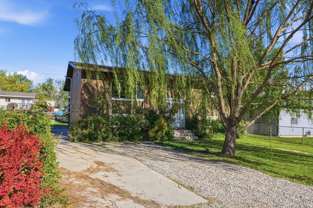 Photo of 670 N 500 W, Lehi, UT 84043 (MLS # 2150799)