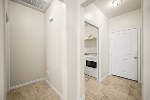 Tiny photo for 633 N 2850 W, Hurricane, UT 84737 (MLS # 2157097)