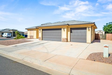 Tiny photo for 633 N 2850 W, Hurricane, UT 84737 (MLS # 2157097)