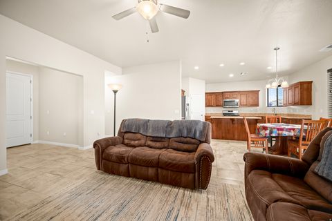 Tiny photo for 633 N 2850 W, Hurricane, UT 84737 (MLS # 2157097)