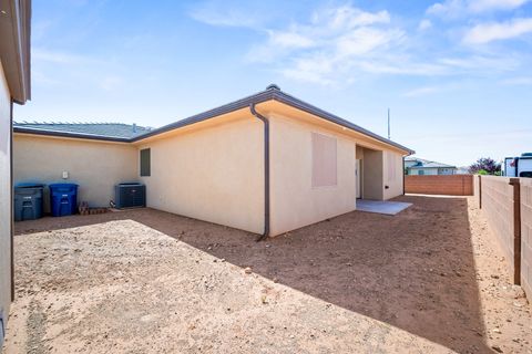 Tiny photo for 633 N 2850 W, Hurricane, UT 84737 (MLS # 2157097)