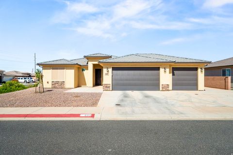 Tiny photo for 633 N 2850 W, Hurricane, UT 84737 (MLS # 2157097)