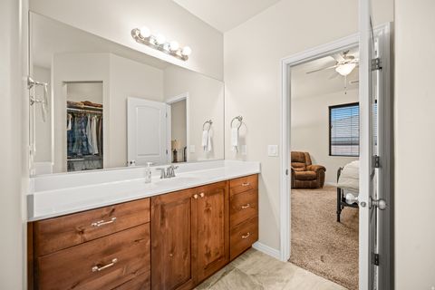 Tiny photo for 633 N 2850 W, Hurricane, UT 84737 (MLS # 2157097)