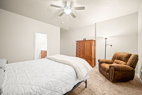 Tiny photo for 633 N 2850 W, Hurricane, UT 84737 (MLS # 2157097)